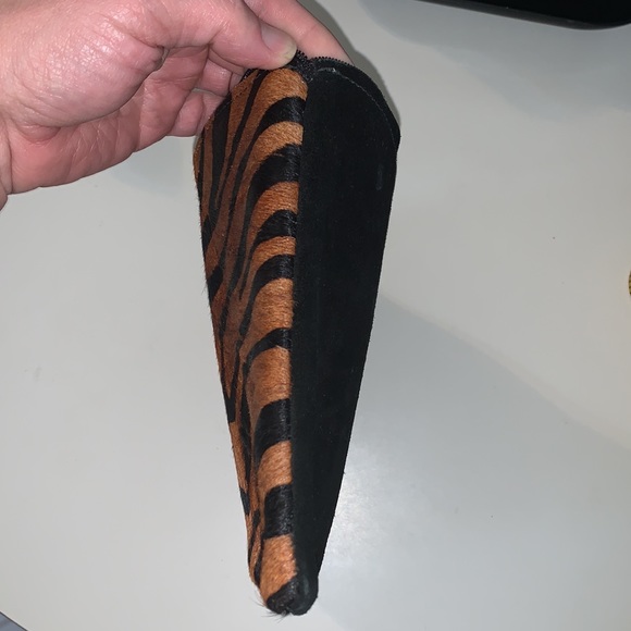 Hair on hide cosmetic bag - Picture 6 of 9